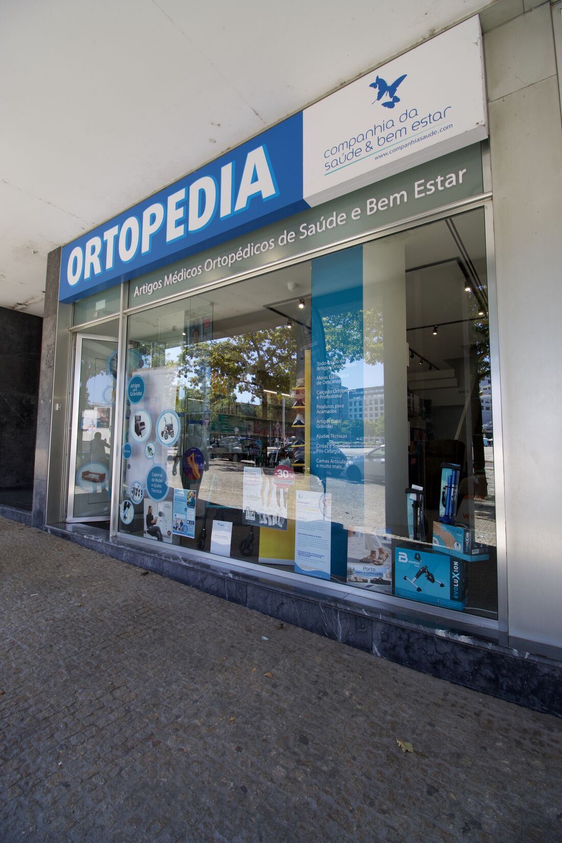 Fachada da loja de Ortopedia da Companhia da Saúde no Fórum Maia