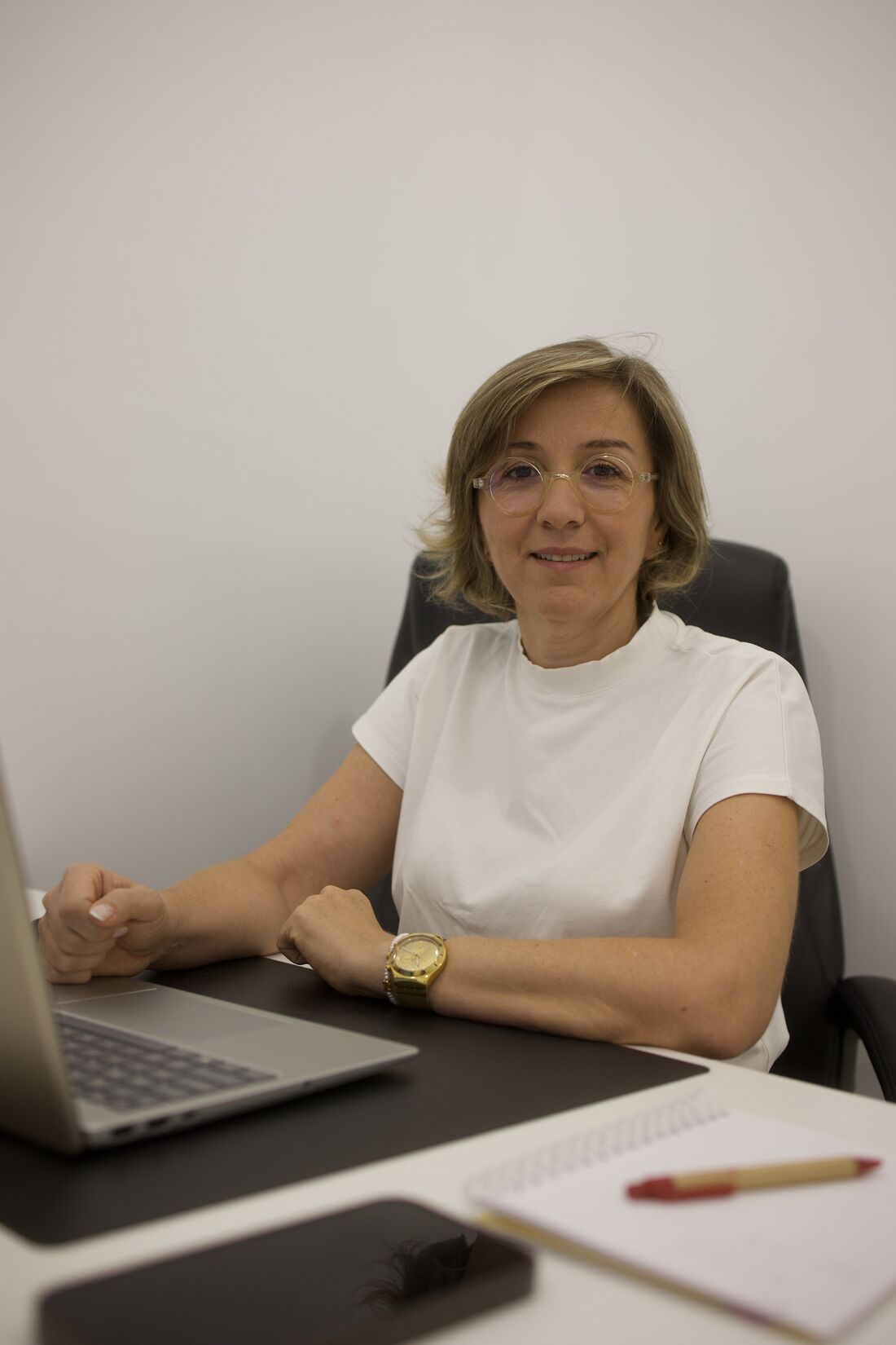 Colaboradora no escritório